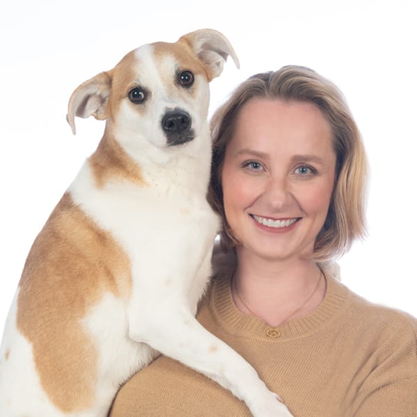 Dr. Mariel Knox with pet
