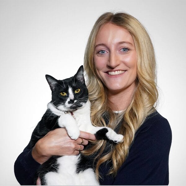 Dr. Allison Kavanagh with pet